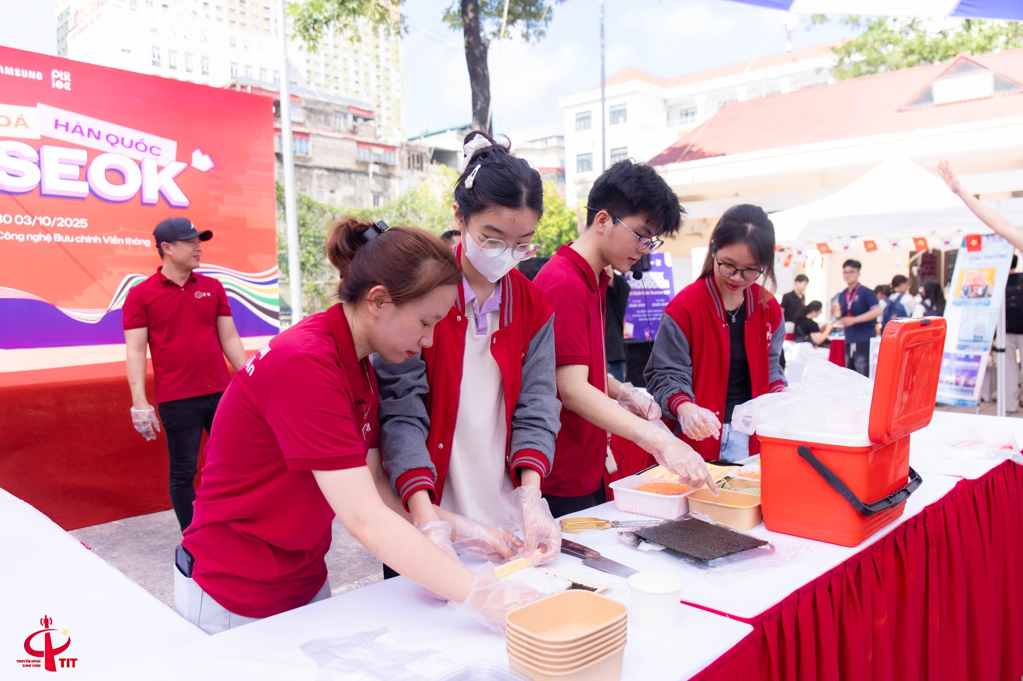 PTIT Job Fair 2026: Ngày hội gian hàng tuyển dụng thu hút hàng nghìn sinh viên, mở rộng cơ hội việc làm trong lĩnh vực công nghệ